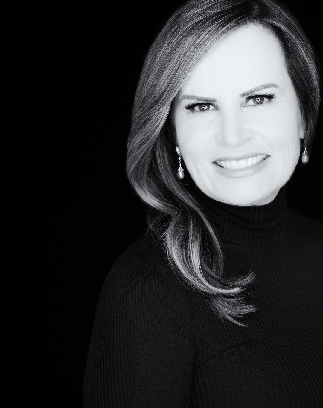 Benefits of Having Headshots Captured by a Headshot Photographer in Laguna Beach